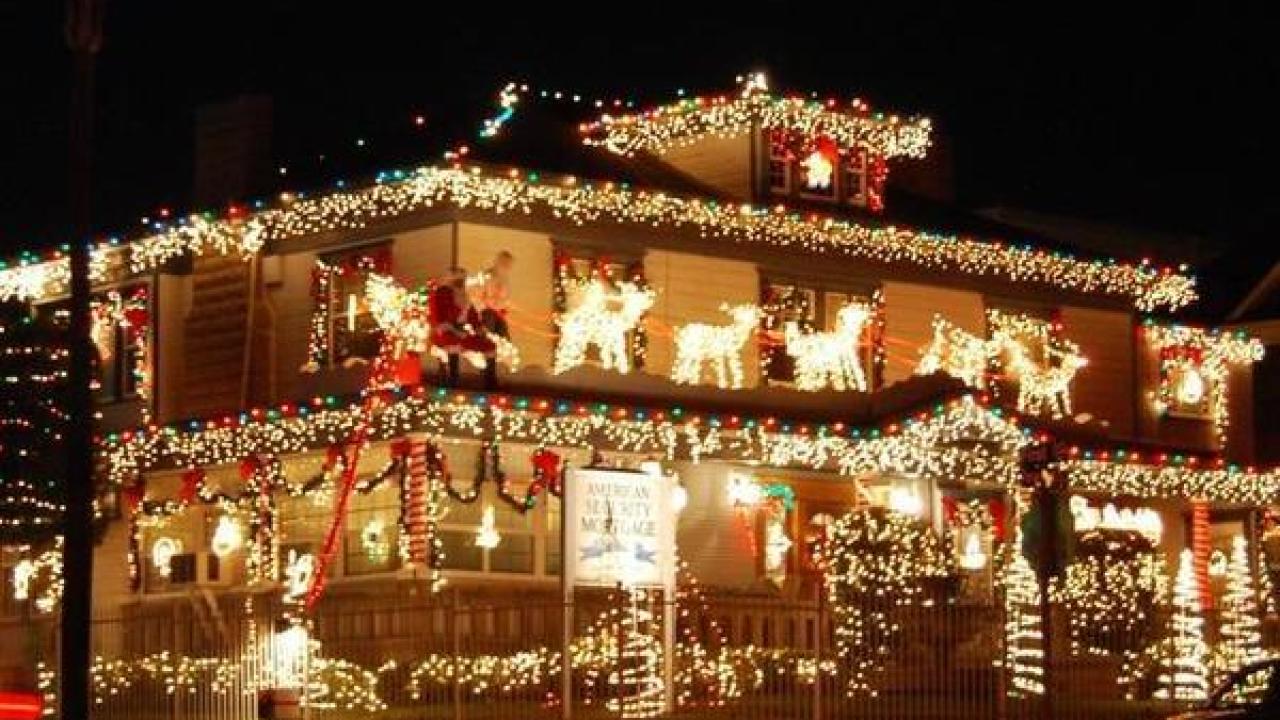 BEST CHRISTMAS LIGHTS IN SAN DIEGO  Chelsey ExploresOutdoor Adventure